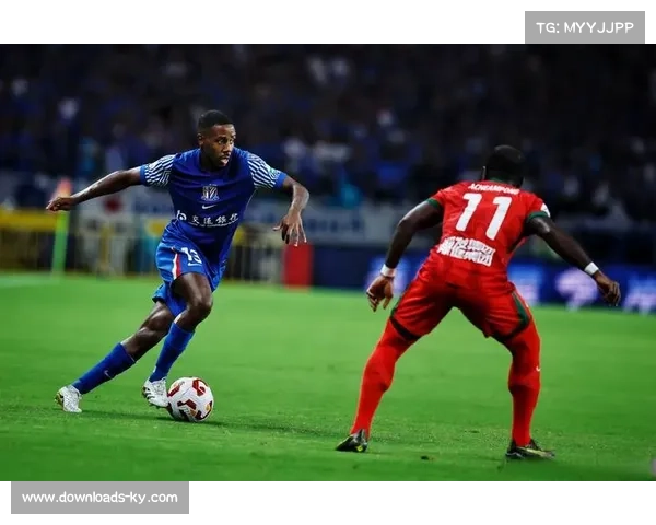 昂热扳回一城：前锋头球破门将比分改写为1-2