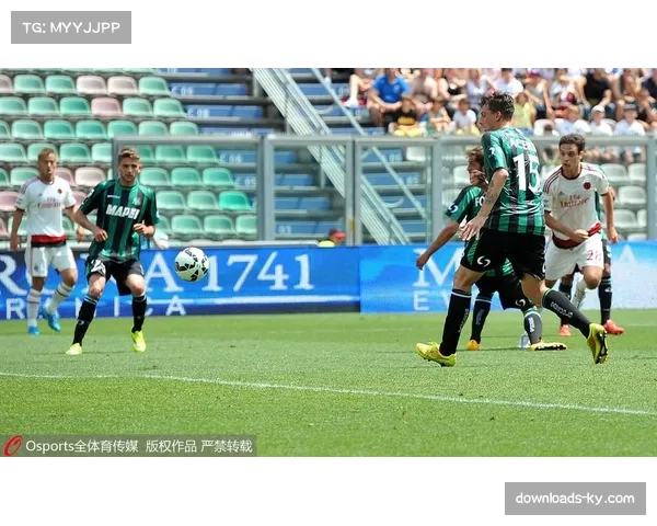 通讯：萨索洛青训营再结硕果，两名小将完成意甲首秀